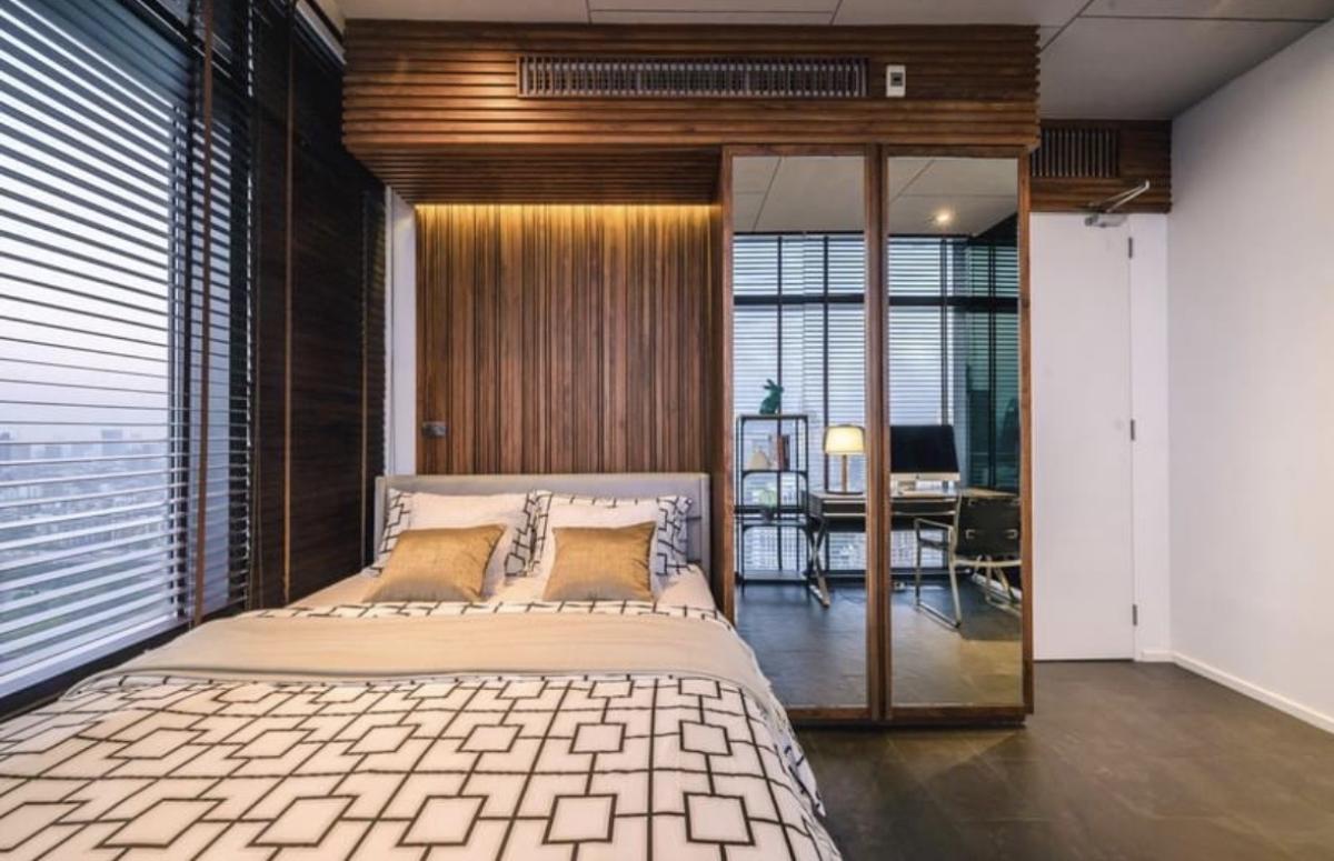 ขายคอนโดพระราม 9 เพชรบุรีตัดใหม่ RCA : 03/04/2026, รวมค่าโอนคอนโดหรู 2 ห้องนอน ใจกลางเพชรบุรี 
Circle Living Prototype พร้อมอยู่ ราคาพิเศษ! 0642748883