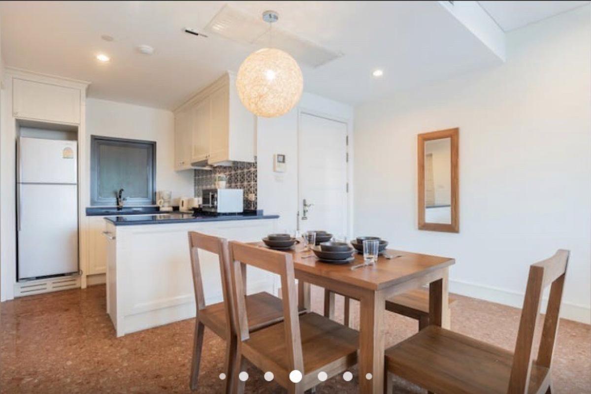 ขายคอนโดสุขุมวิท อโศก ทองหล่อ : 03/04/2026, รวมค่าโอนขาย/เช่า Aguston Sukhumvit 22 2 ห้องนอน พร้อม Facilities ครบ ใจกลางพร้อมพงษ์! 
ราคาโดนใจ 12.3 ลบ. หรือเช่าเพียง 55,000 บ./ด. ใกล้ BTS/MRT ทุกความสะดวก! 0642748883