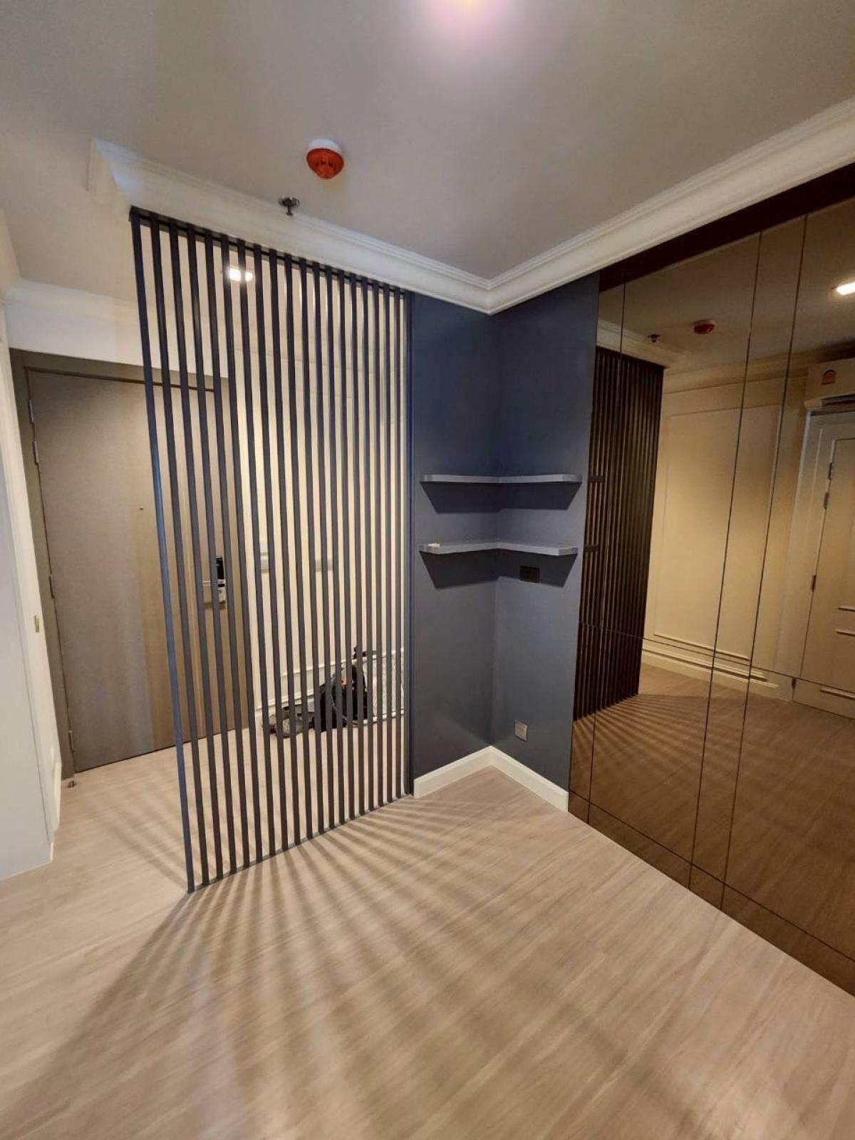 ขายคอนโดพระราม 9 เพชรบุรีตัดใหม่ RCA : 03/04/2026, รวมค่าโอนLife Asoke-Rama 9 | 1 ห้องนอน 36 ตร.ม. ใกล้ BTS/MRT พระราม 9 
เพียง 4.59 ลบ. พร้อมสวนสวยและฟิตเนสครบ! 0642748883