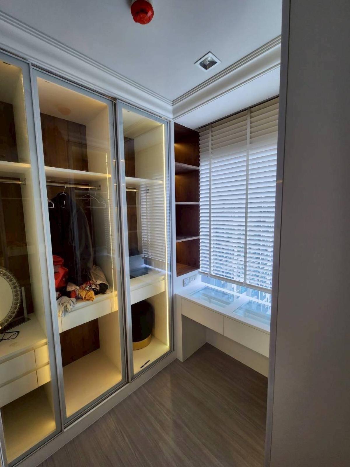 ขายคอนโดพระราม 9 เพชรบุรีตัดใหม่ RCA : 03/04/2026, รวมค่าโอนLife Asoke-Rama 9 | 1 ห้องนอน 36 ตร.ม. ใกล้ BTS/MRT พระราม 9 
เพียง 4.59 ลบ. พร้อมสวนสวยและฟิตเนสครบ! 0642748883