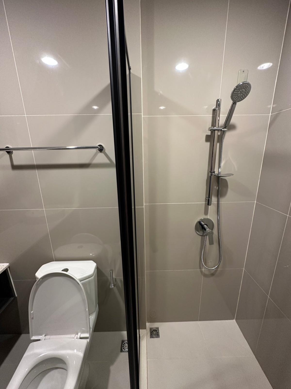 ขายคอนโดรัชดา ห้วยขวาง : 03/04/2026, รวมค่าโอนXT Huai Khwang 2 Bedroom Condo for Sale & Rent – Prime Location Near MRT! 
Live Smart: Spacious 53 sqm Condo Just Steps from Huai Khwang BTS/MRT! 0642748883