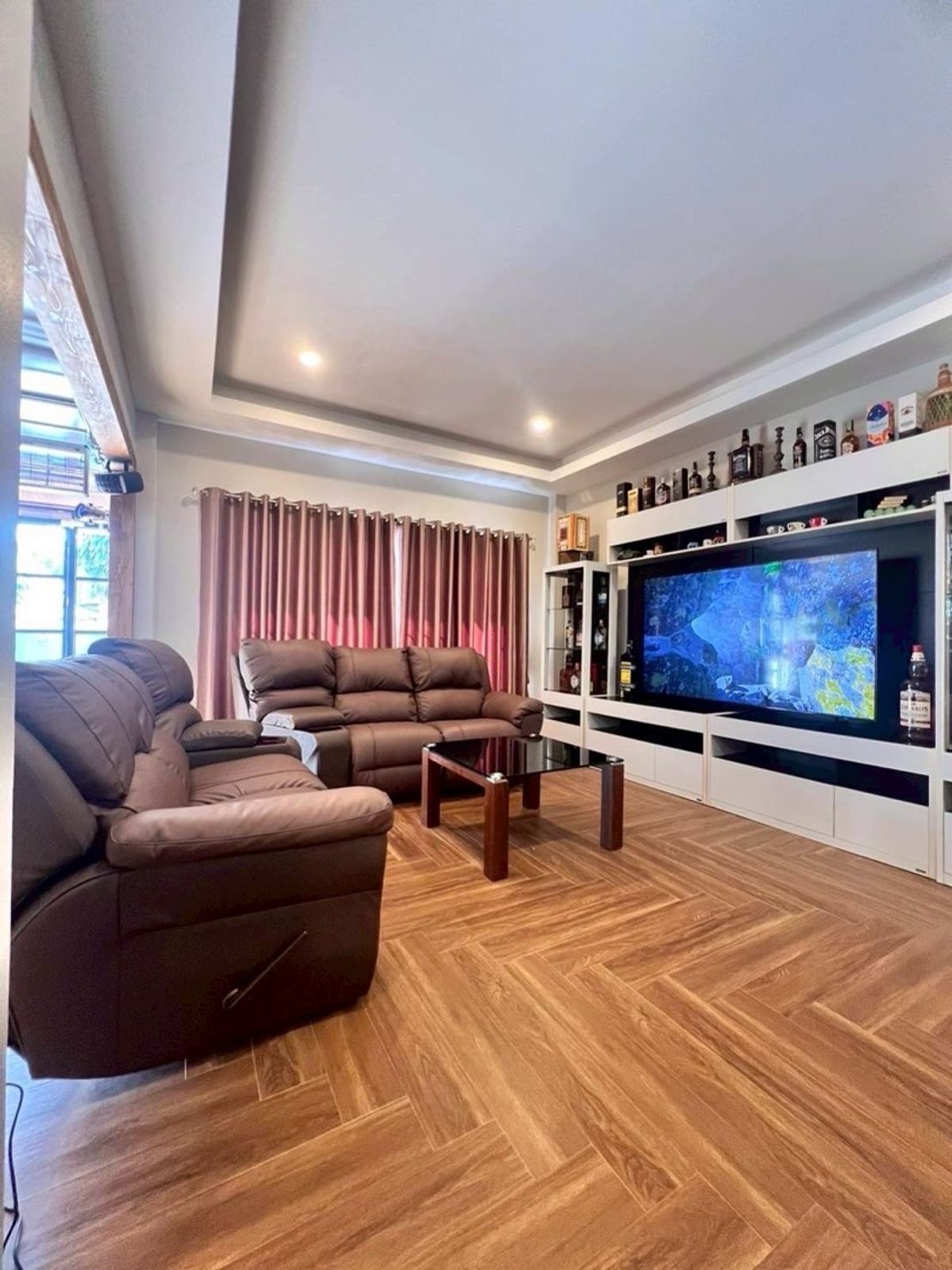 ให้เช่าพัทยา บางแสน ชลบุรี สัตหีบ : ปล่อยเช่า Pool Villa หาดจอมเทียน