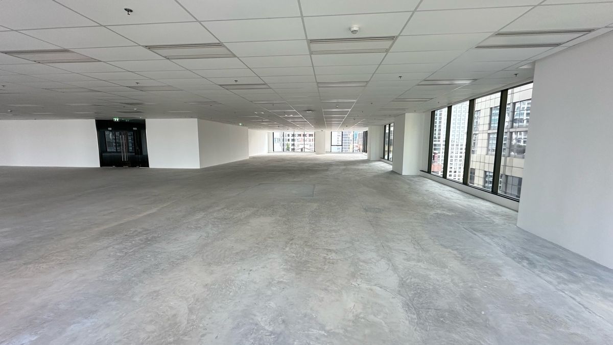 ให้เช่าสำนักงานสาทร นราธิวาส : ให้เช่าสำนักงาน 1270 ตร.ม. ย่านสาทร ใกล้ BTS และ MRT