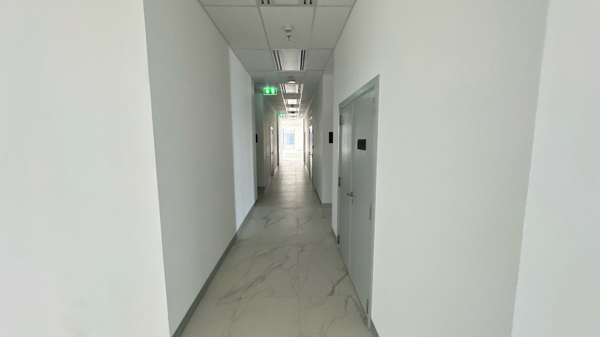 ให้เช่าสำนักงานสาทร นราธิวาส : ให้เช่าสำนักงาน 1270 ตร.ม. ย่านสาทร ใกล้ BTS และ MRT