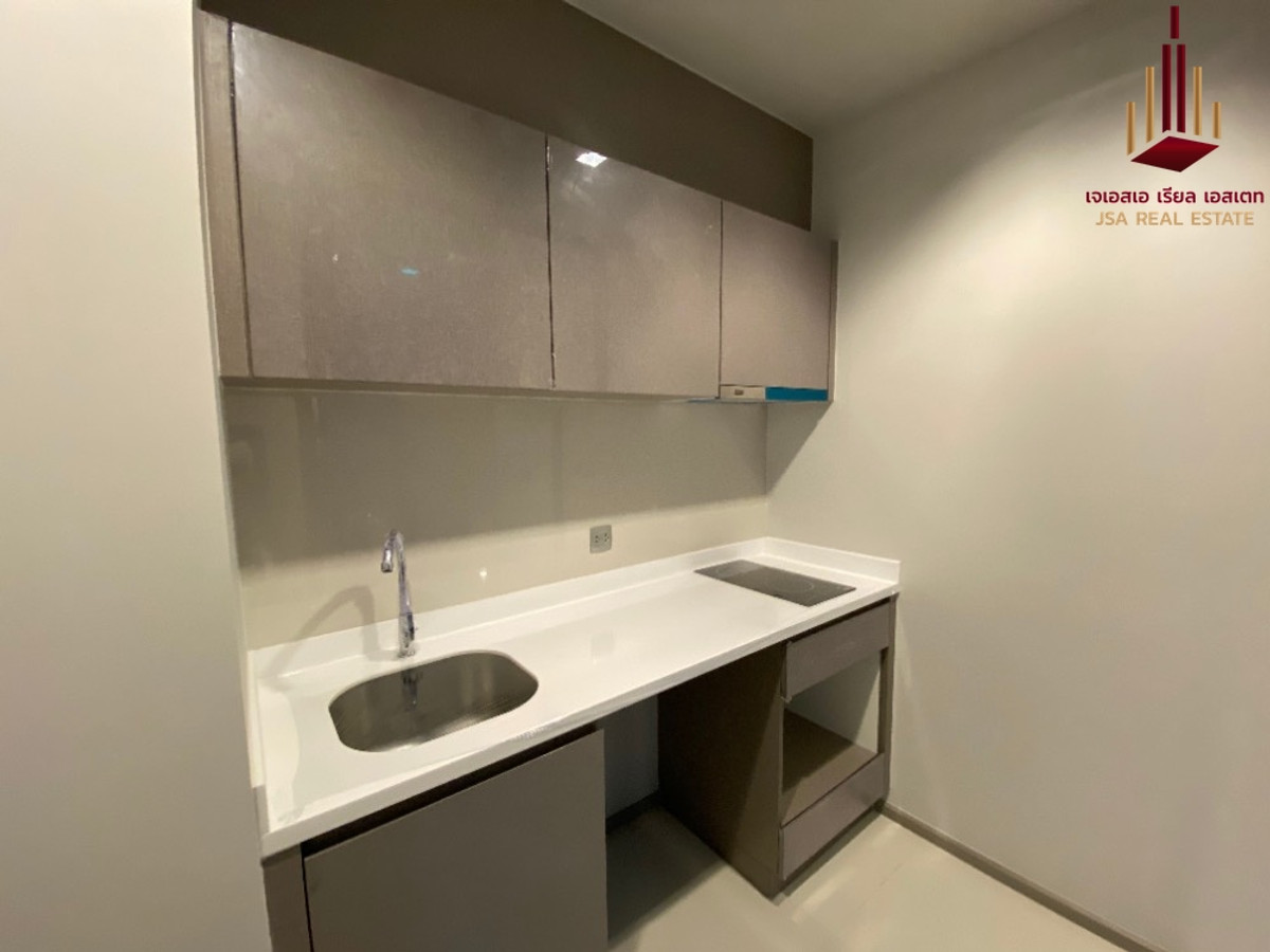 For SaleCondoRama9, Petchburi, RCA : ✨ For Sale: Life Asoke - Rama 9 Condo ✨ 💰 ONLY 3,400,000 THB