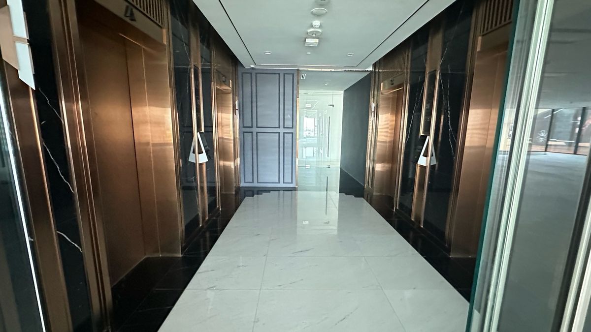 ให้เช่าสำนักงานสาทร นราธิวาส : ให้เช่าสำนักงาน 1270 ตร.ม. ย่านสาทร ใกล้ BTS และ MRT