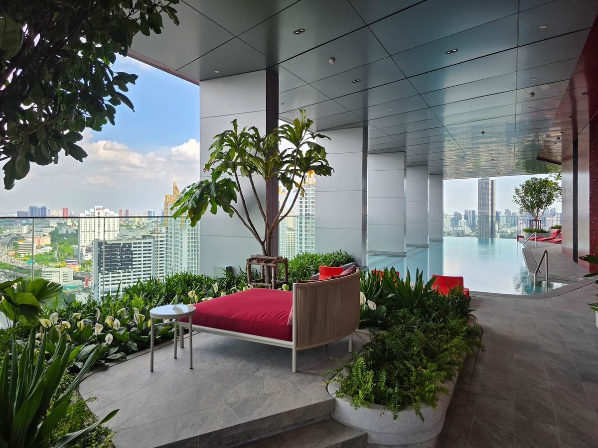 For SaleCondoRama9, Petchburi, RCA : 𝗧𝗵𝗲 𝗯𝗮𝘀𝗲 𝗿𝗮𝗺𝗮𝟵 𝗿𝗮𝗺𝗮𝟵 Easy to rent 𝗠𝗥𝗧 Ready to stay  𝟑.𝟓𝟗 million*Guaranteed the best price 📞 𝟬𝟵𝟮-𝟴𝟬𝟴-𝟴𝟴𝟵𝟵