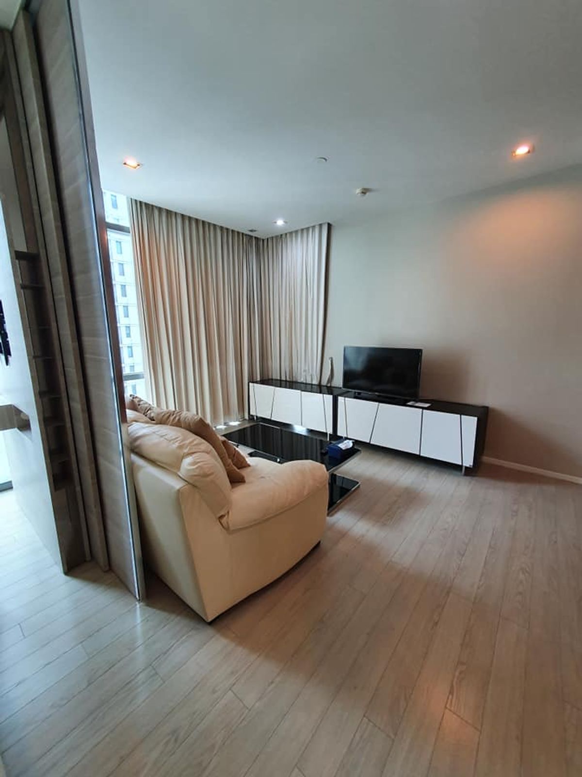 For RentCondoSukhumvit, Asoke, Thonglor : The Room Sukhumvit 21