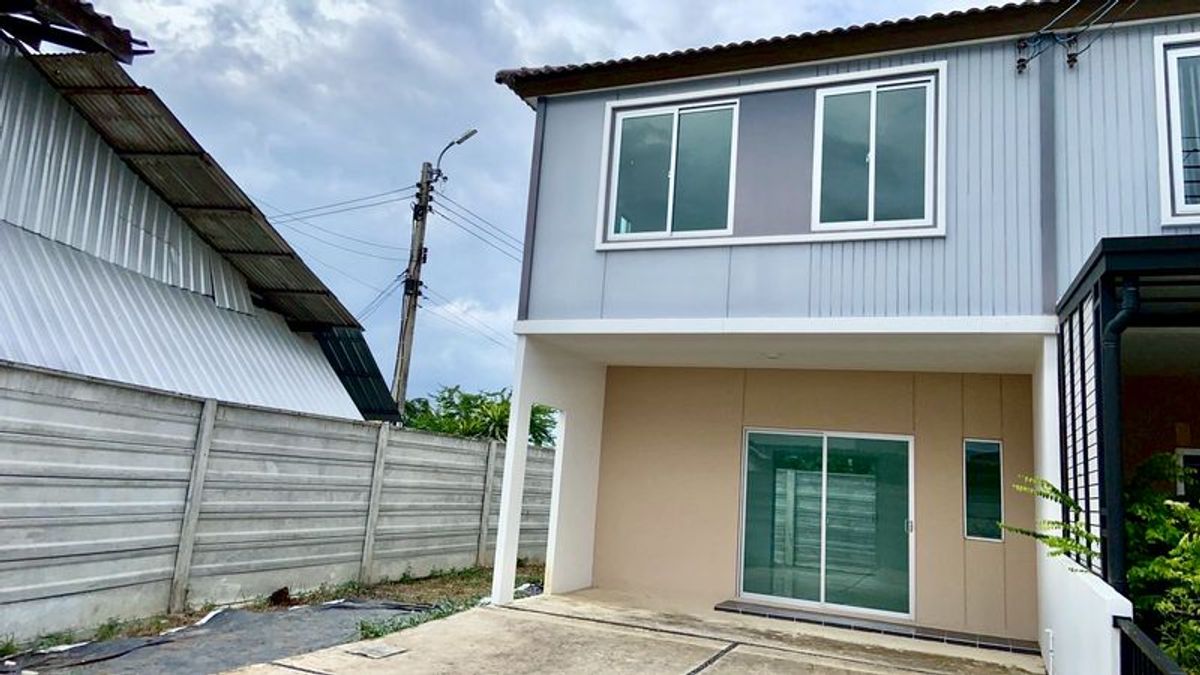 ให้เช่าทาวน์โฮมสมุทรปราการ สำโรง : ให้เช่าบ้านทาว์นเฮ้าส์ 2 ชั้น หมู่บ้านพฤกษา สุขสวัสดิ์ - ประชาอุทิศ 2 เนื้อที่  35.5 ตารางวา  3 ห้องนอน 2 ห้องน้ำ ซอยสุขสวัสดิ์ 100 ถนน คสล. แยกวัดใหม่ กม.3 ตำบลในคลองบางปลากด อำเภอพระสมุทรเจดีย์ สมุทรปราการ