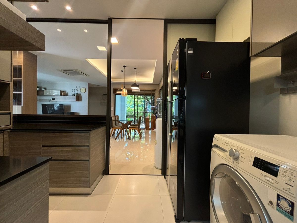 For SaleHouseBangna, Bearing, Lasalle : Mantana 1 Bangna KM.7 by Land & Houses, Corner house ready to move