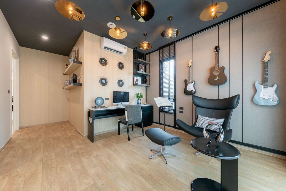 ขายบ้านพระราม 5 ราชพฤกษ์ บางกรวย : 📢👇บ้านเดี่ยวหรู สไตล์อังกฤษ ใกล้ตัวเมือง ในบรรยากาศเงียบสงบ แบบบ้าน LEICESTER HOME เหมาะสำหรับครอบครัวใหญ่ เดินทางสะดวก ใกล้ห้างสรรพสินค้า โรงเรียน โรงพยาบาล มากมาย*ภาพตกแต่งภายในเป็นภาพอ้างอิง*