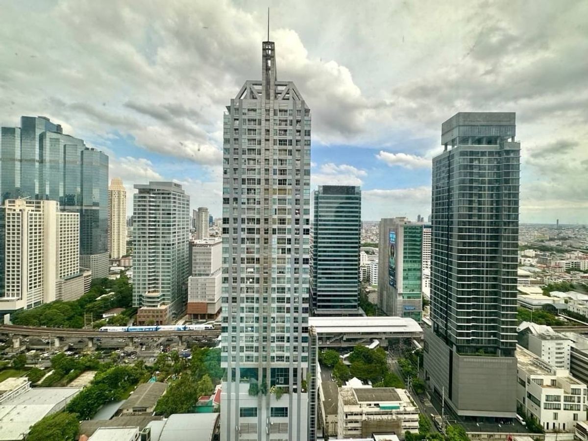 For SaleCondoSathorn, Narathiwat : 🔥Hot deal🔥 𝗧𝗮𝗶𝘁 𝗦𝗮𝘁𝗵𝗼𝗿𝗻 𝟭𝟮 - Last Unit 🦮🐈 | 3 🛌 3 🛁 239.11 SQ.M. Exclusive Deal 065-6956939 (Raisin)