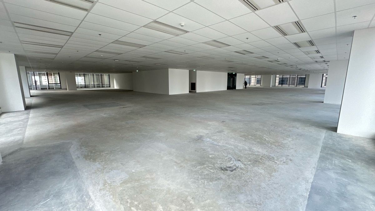 ให้เช่าสำนักงานสาทร นราธิวาส : ให้เช่าสำนักงาน 1270 ตร.ม. ย่านสาทร ใกล้ BTS และ MRT