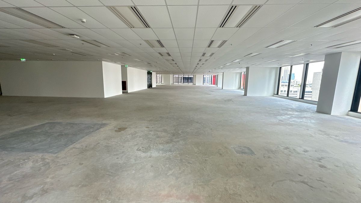 ให้เช่าสำนักงานสาทร นราธิวาส : ให้เช่าสำนักงาน 1270 ตร.ม. ย่านสาทร ใกล้ BTS และ MRT
