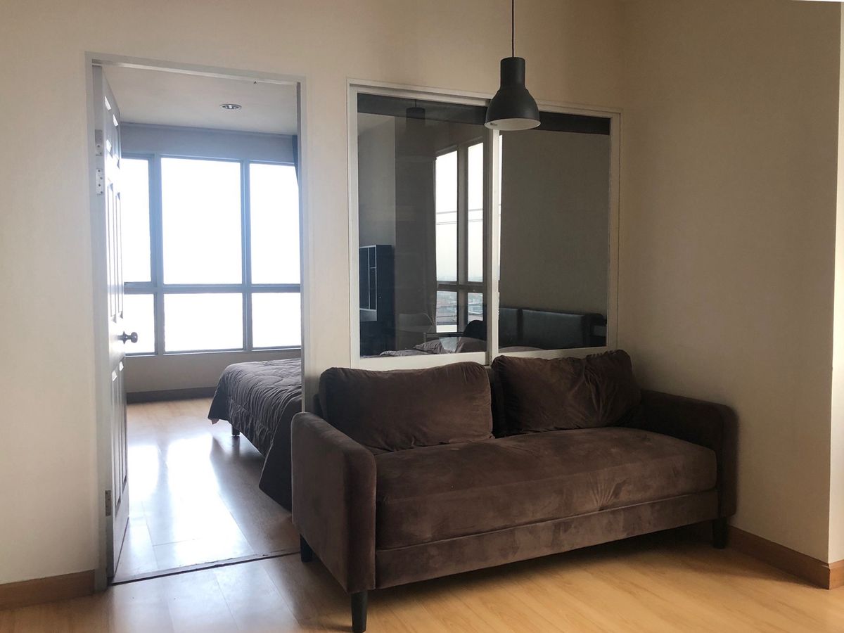 ขายคอนโดรัชดา ห้วยขวาง : นักลงทุนเชิญทางนี้ 📍Life@รัชดา-สุทธิสาร 43 ตร. มีอ่างอาบน้ำ ✨ ขายพร้อมผู้เช่า เพียง 4.1 ลบ. ✨ ติด MRT หน้าโครงการ 0 เมตร ( สนใจติดต่อ 081-152-6154 ญา ) 1 ห้องนอนกั้นสัดส่วน ครัวปิด ปล่อยเช่าดีมาก ไม่เคยว่าง