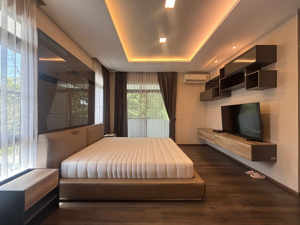 For SaleHouseBangna, Bearing, Lasalle : Mantana 1 Bangna KM.7 by Land & Houses, Corner house ready to move