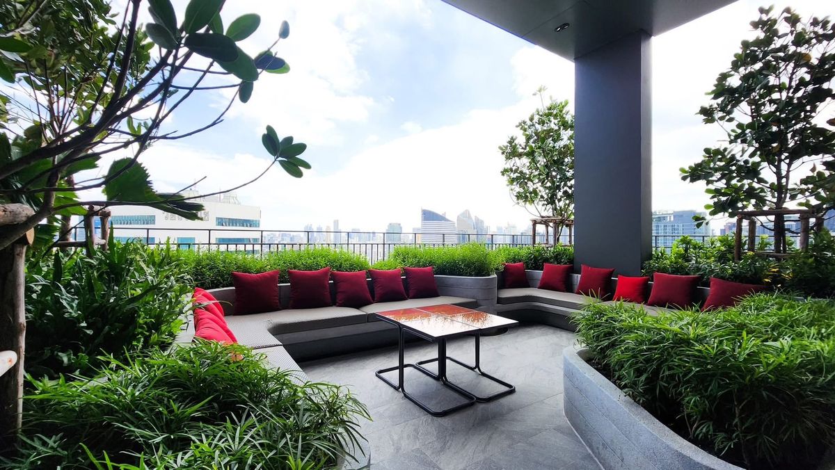 For SaleCondoRama9, Petchburi, RCA : 𝗧𝗵𝗲 𝗯𝗮𝘀𝗲 𝗿𝗮𝗺𝗮𝟵 𝗿𝗮𝗺𝗮𝟵 Easy to rent 𝗠𝗥𝗧 Ready to stay  𝟑.𝟓𝟗 million*Guaranteed the best price 📞 𝟬𝟵𝟮-𝟴𝟬𝟴-𝟴𝟴𝟵𝟵