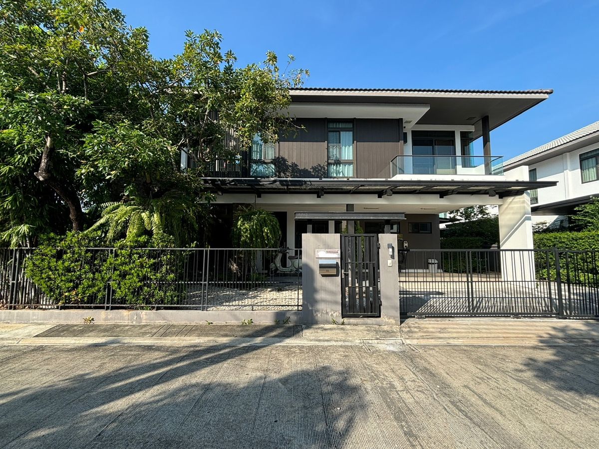 For SaleHouseBangna, Bearing, Lasalle : Mantana 1 Bangna KM.7 by Land & Houses, Corner house ready to move