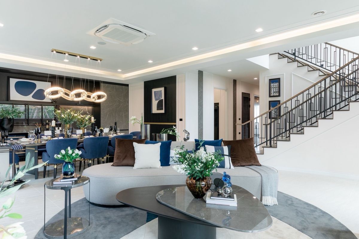 ขายบ้านพระราม 5 ราชพฤกษ์ บางกรวย : 📢👇บ้านเดี่ยวหรู สไตล์อังกฤษ ใกล้ตัวเมือง ในบรรยากาศเงียบสงบ แบบบ้าน LEICESTER HOME เหมาะสำหรับครอบครัวใหญ่ เดินทางสะดวก ใกล้ห้างสรรพสินค้า โรงเรียน โรงพยาบาล มากมาย*ภาพตกแต่งภายในเป็นภาพอ้างอิง*