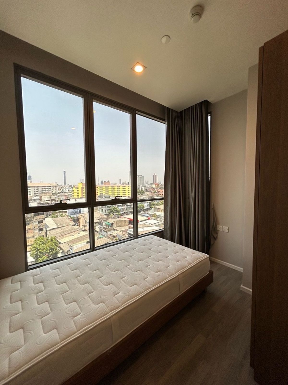 ให้เช่าคอนโดสาทร นราธิวาส : ให้เช่าด่วนคอนโดเดอะรูม สาทร เซ็นหลุยส์