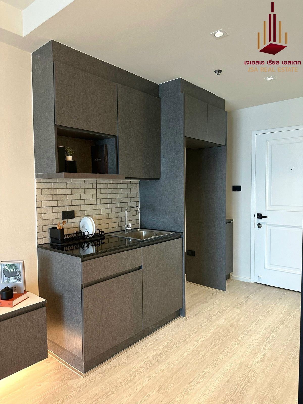 For SaleCondoRatchadapisek, Huaikwang, Suttisan : ✨ For Sale: City Living Ratchada Condo ✨ 💰 ONLY 2,500,000 THB