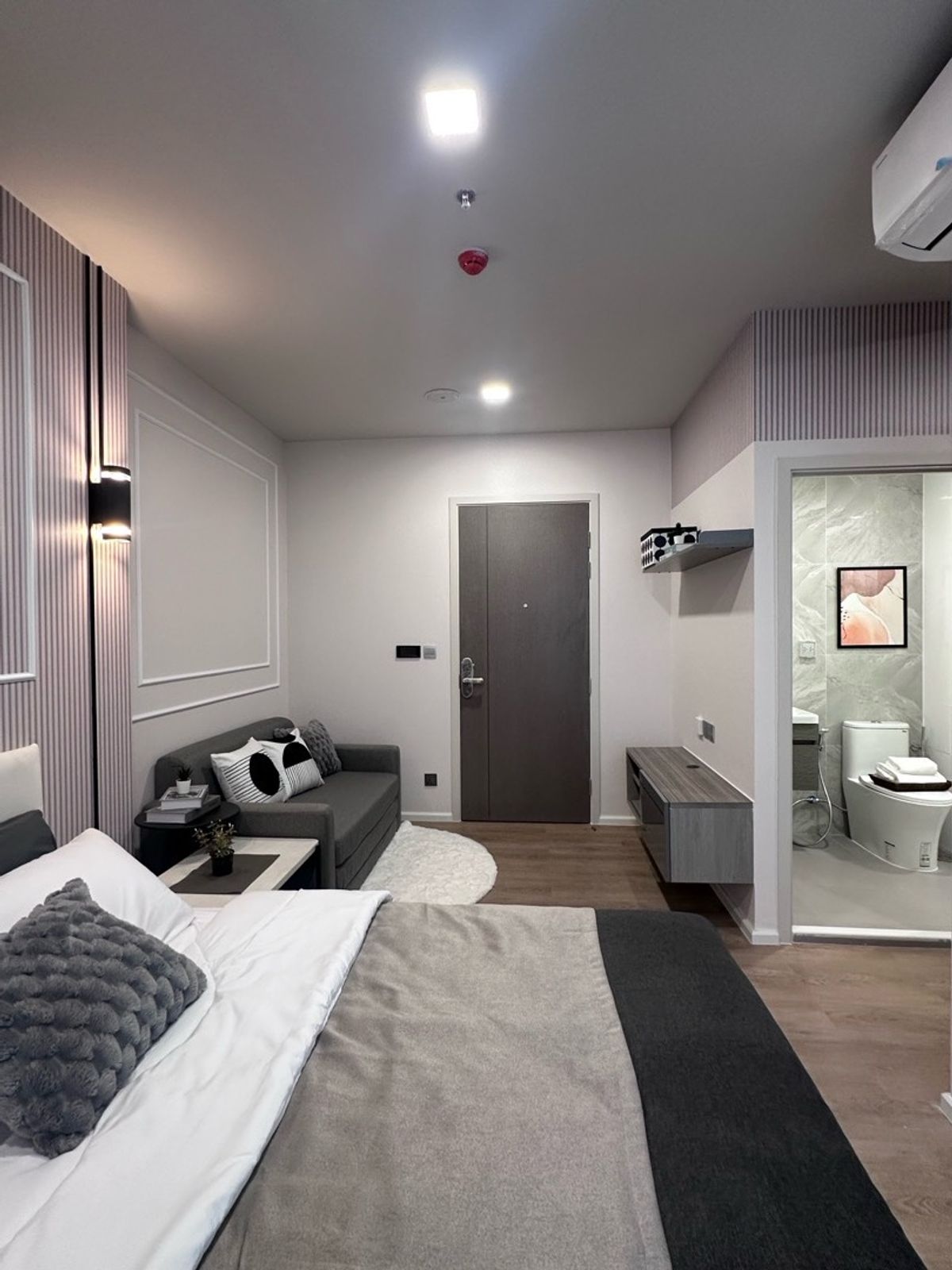 For SaleCondoRamkhamhaeng, Hua Mak : 🌟 NEW CBD Ramkhamhaeng. Rental fees start to invest today only 2.59 minus.