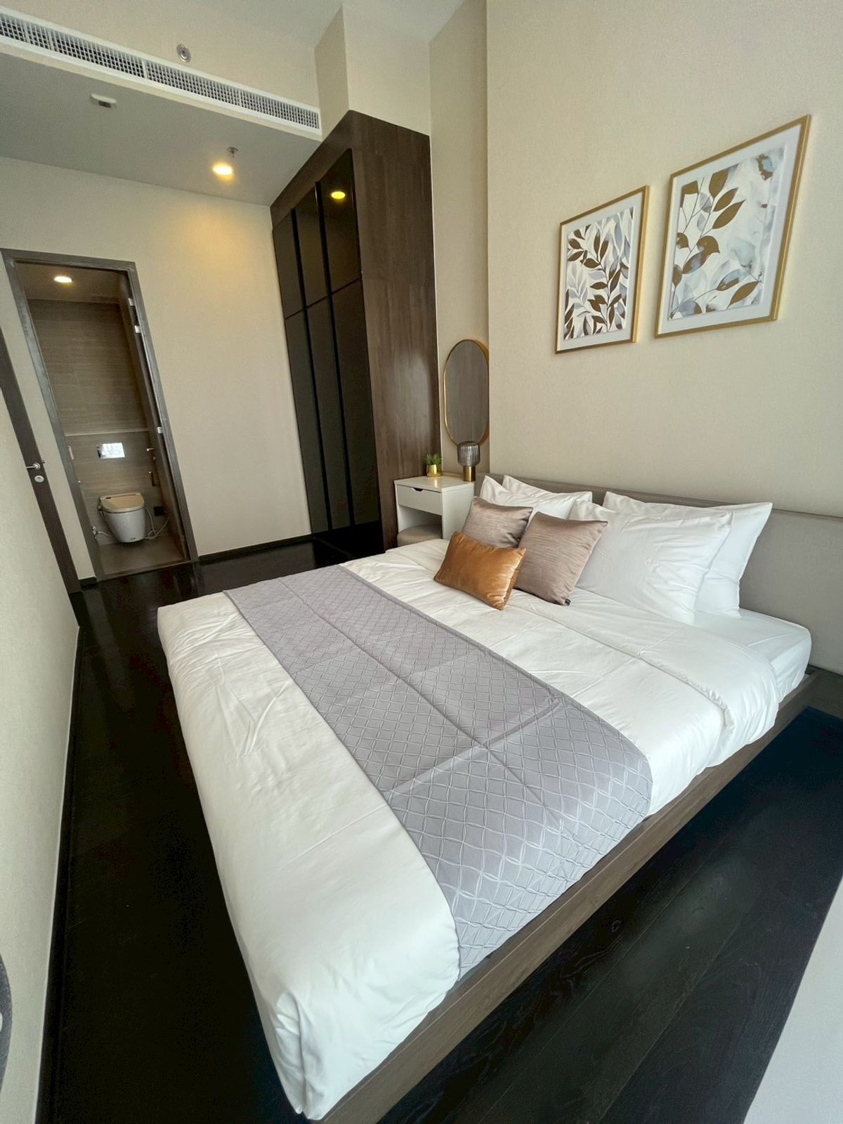 For RentCondoSukhumvit, Asoke, Thonglor : 🔥Ready to Move 🔥2 Bedrooms 📍Park Origin Thonglor