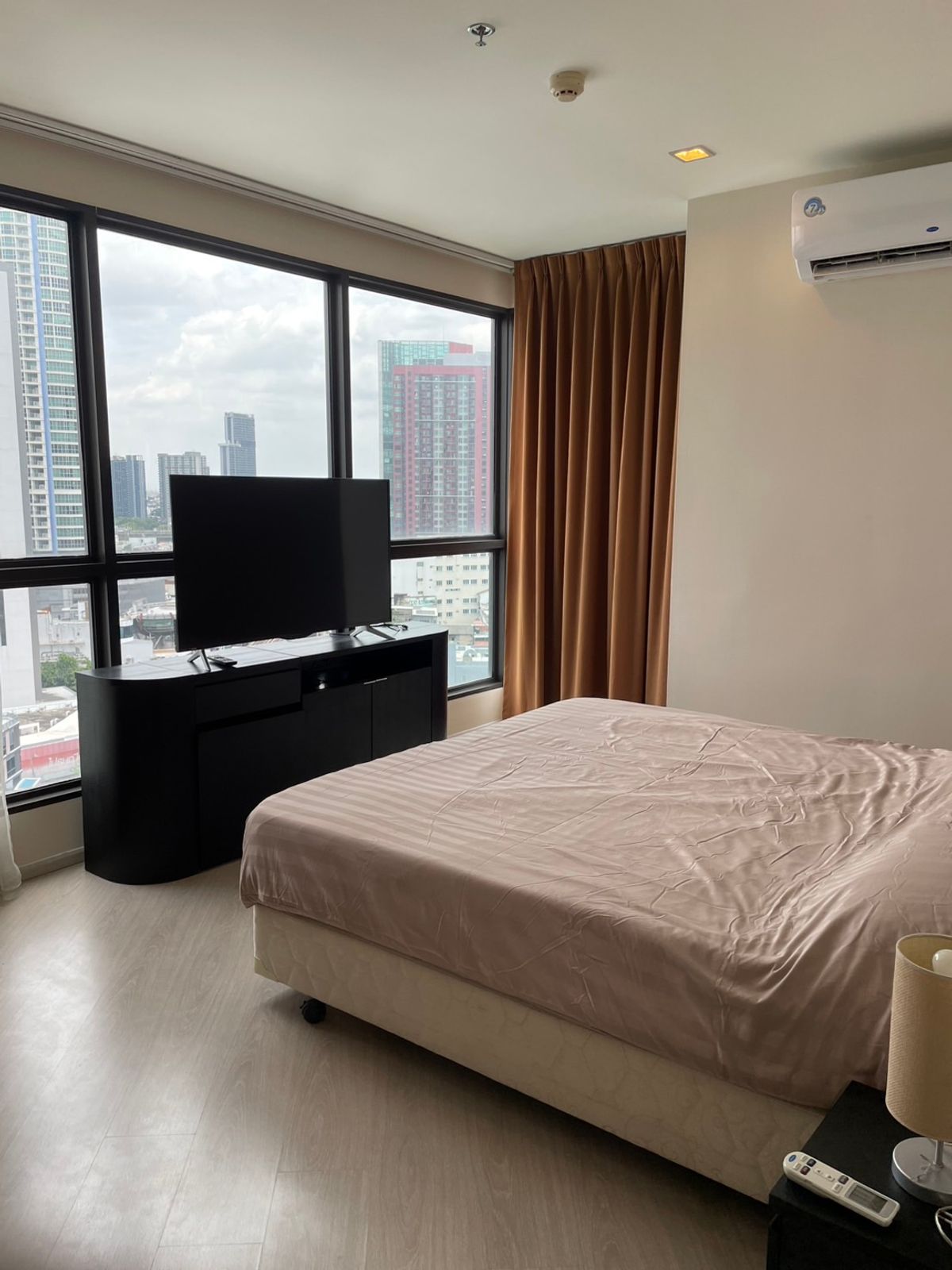 ให้เช่าคอนโดอ่อนนุช อุดมสุข : For Rent Condo Rhythm Sukhumvit 44/1  fully furnished (S15-15846)