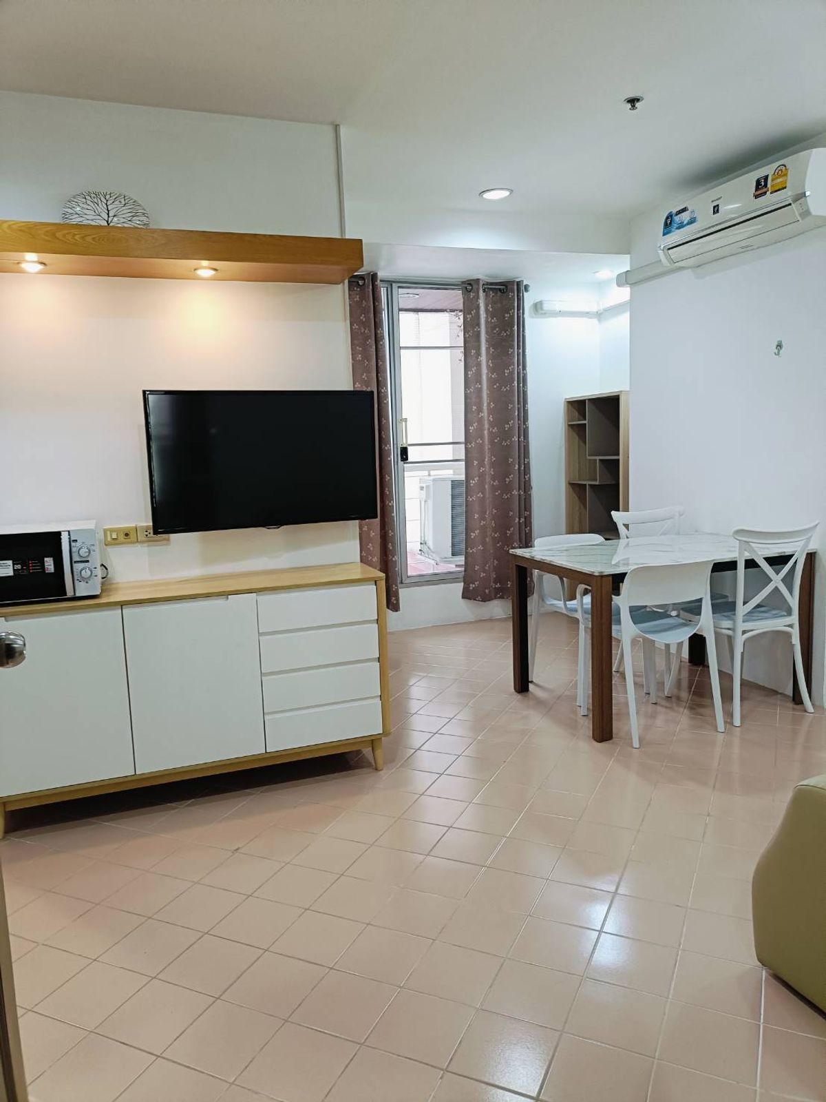 For RentCondoRatchathewi,Phayathai : ‼ ️ Shock price of the year! 21,000 baht/month only! Rent a 2-class bedroom condo. View of the gods next to Phaya Thai at Pathumwan Resort‼ ️ Call: 086-746-8882 (K. Cooper)