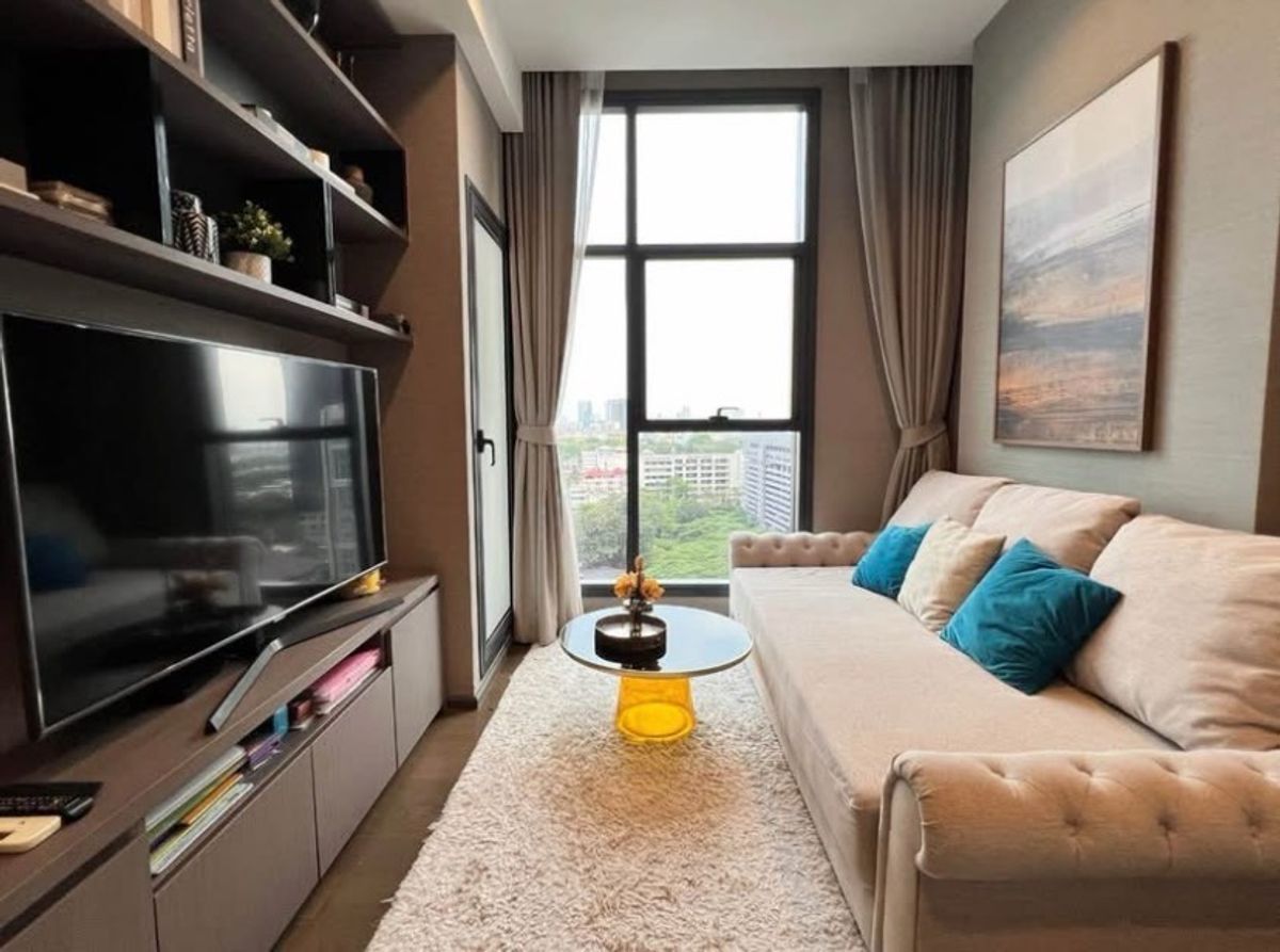For RentCondoSathorn, Narathiwat : 🌿✨ For Rent: Spacious 1-Bedroom at The Diplomat Sathorn ✨🌿
