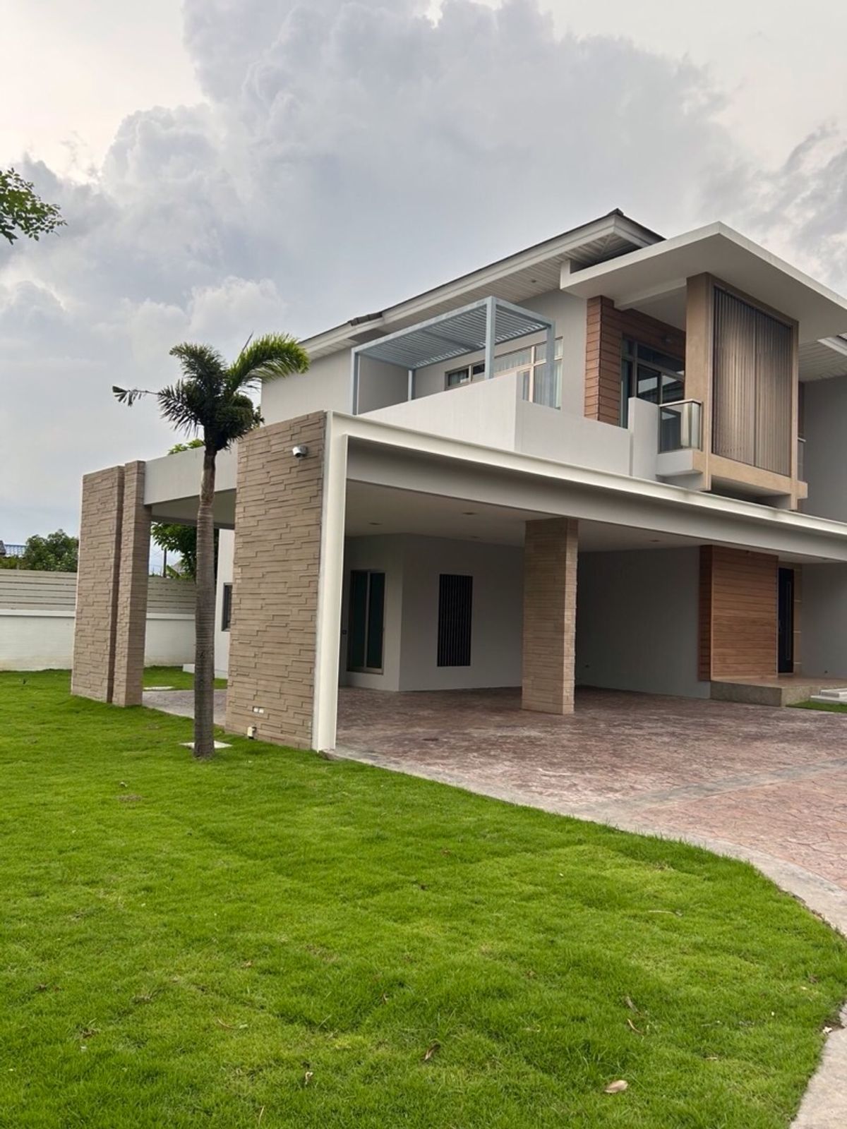 ขายบ้านมีนบุรี-ร่มเกล้า : ขายบ้านเดี่ยว2ชั้น 305 ตารางวา        เพอเฟคเพลส รามคำแหง164