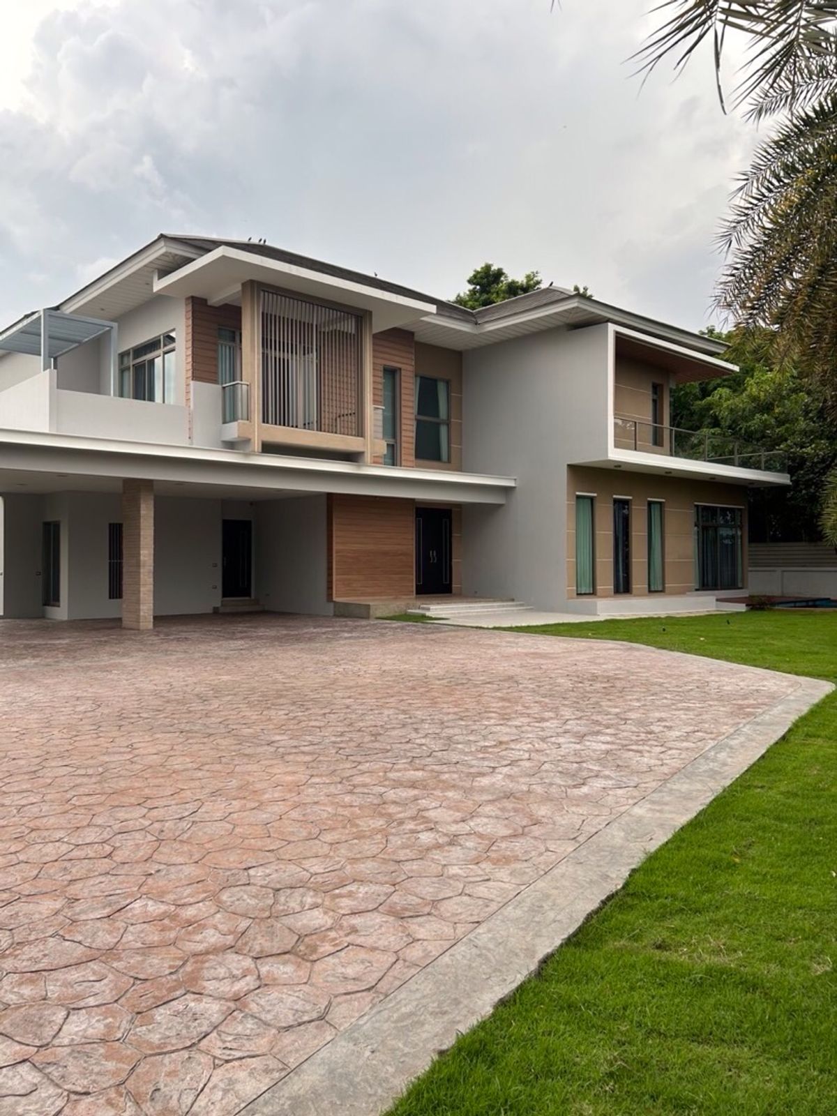 ขายบ้านมีนบุรี-ร่มเกล้า : ขายบ้านเดี่ยว2ชั้น 305 ตารางวา        เพอเฟคเพลส รามคำแหง164