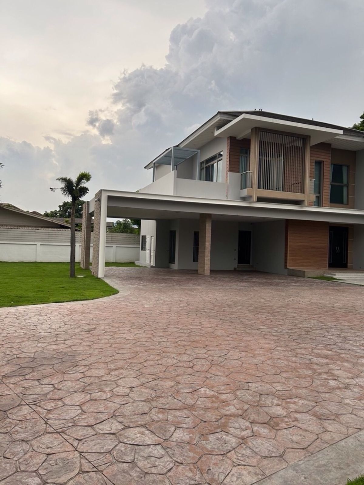 ขายบ้านมีนบุรี-ร่มเกล้า : ขายบ้านเดี่ยว2ชั้น 305 ตารางวา        เพอเฟคเพลส รามคำแหง164