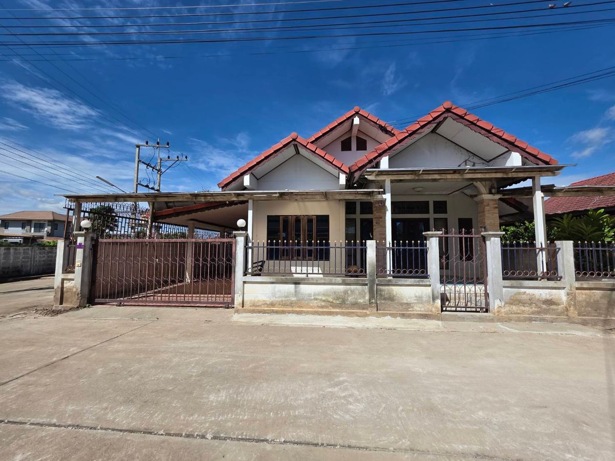 For SaleHouseKanchanaburi : Sell ​​single house, Tha Muang Sirichai, 3 big houses, 50.6 sq.w. 2 bedrooms. Have money left to decorate _BL169