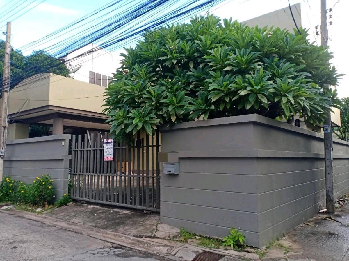 ขายบ้านปิ่นเกล้า จรัญสนิทวงศ์ : ขายถูก บ้านเดี่ยว จรัญ 12 ใกล้ MRT จรัญ 13  แบบเดินได้ ห่างแค่ 500 ม.