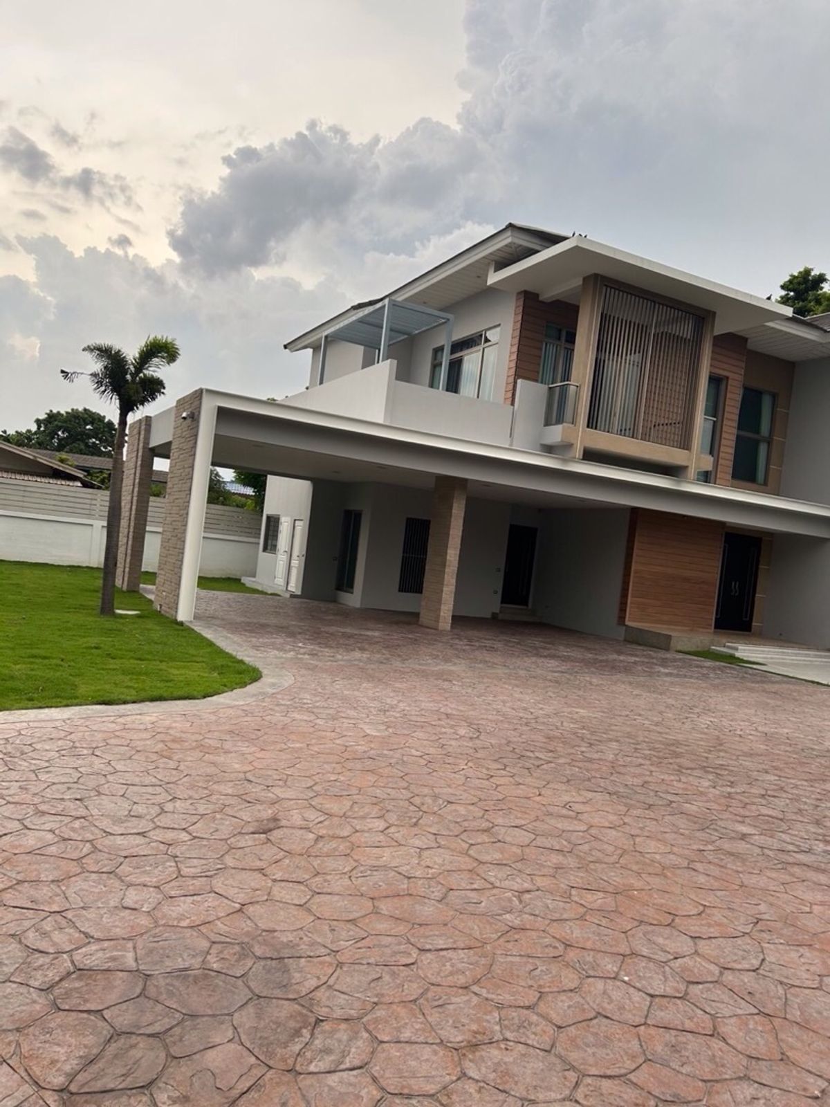 ขายบ้านมีนบุรี-ร่มเกล้า : ขายบ้านเดี่ยว2ชั้น 305 ตารางวา        เพอเฟคเพลส รามคำแหง164