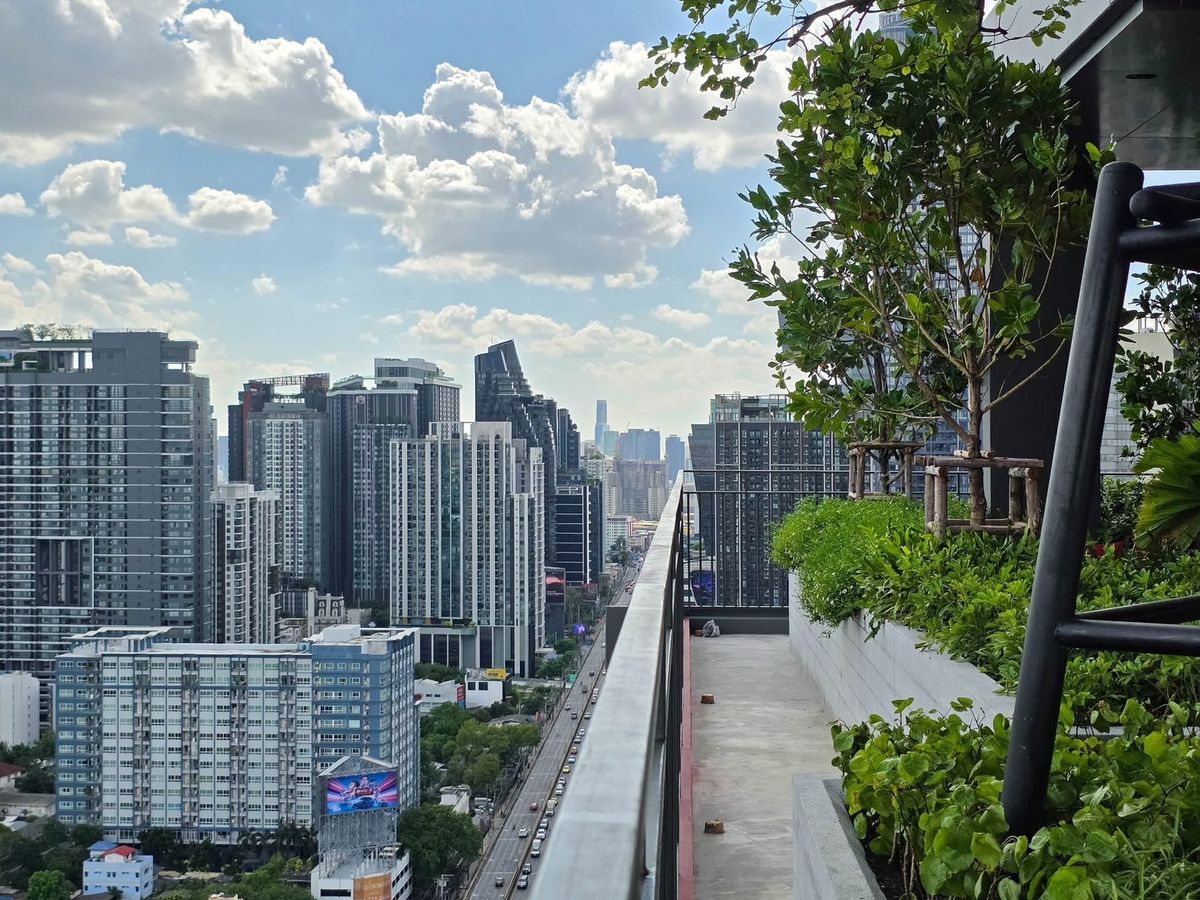 For SaleCondoRama9, Petchburi, RCA : ✨ Secret Deal – Lowest Price! ✨ The Base Urban Rama 9 | 1 Bedroom starting from *  𝟑.𝟒𝟗MB 💯 Guaranteed Maximum Discount with VIP Service 📱 092-808-8899