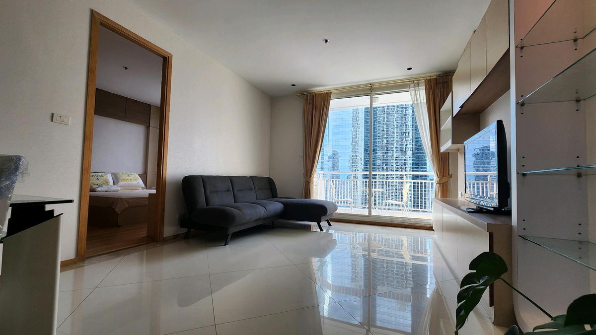 ให้เช่าคอนโดสาทร นราธิวาส : The Empire Place | 1 ห้องนอนให้เช่า ติดวอลเปเปอร์ใหม่ ไซต์ใหญ่ น่าอยู่ ทำเลดี ราคาดีมาก