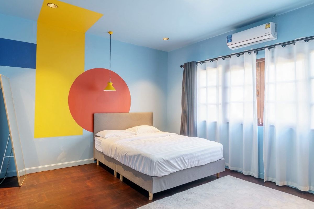 For RentTownhomeSukhumvit, Asoke, Thonglor : 📢👇 5-Story Single House in the Heart of Thonglor – Perfect for Home Office or Family Living, surrounded by
restaurants, cafes, and popular lifestyle spots.