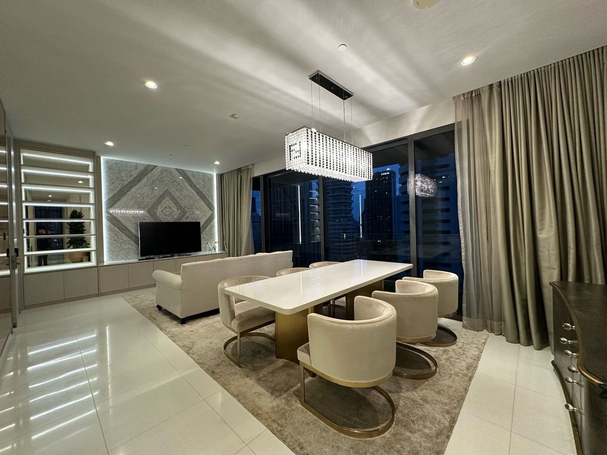 For RentCondoSukhumvit, Asoke, Thonglor : RENTAL: Vittorio Sukhumvit 39 • 2 Bedroom 3 Bathroom • Size: 147 S.QM • 16 Floor