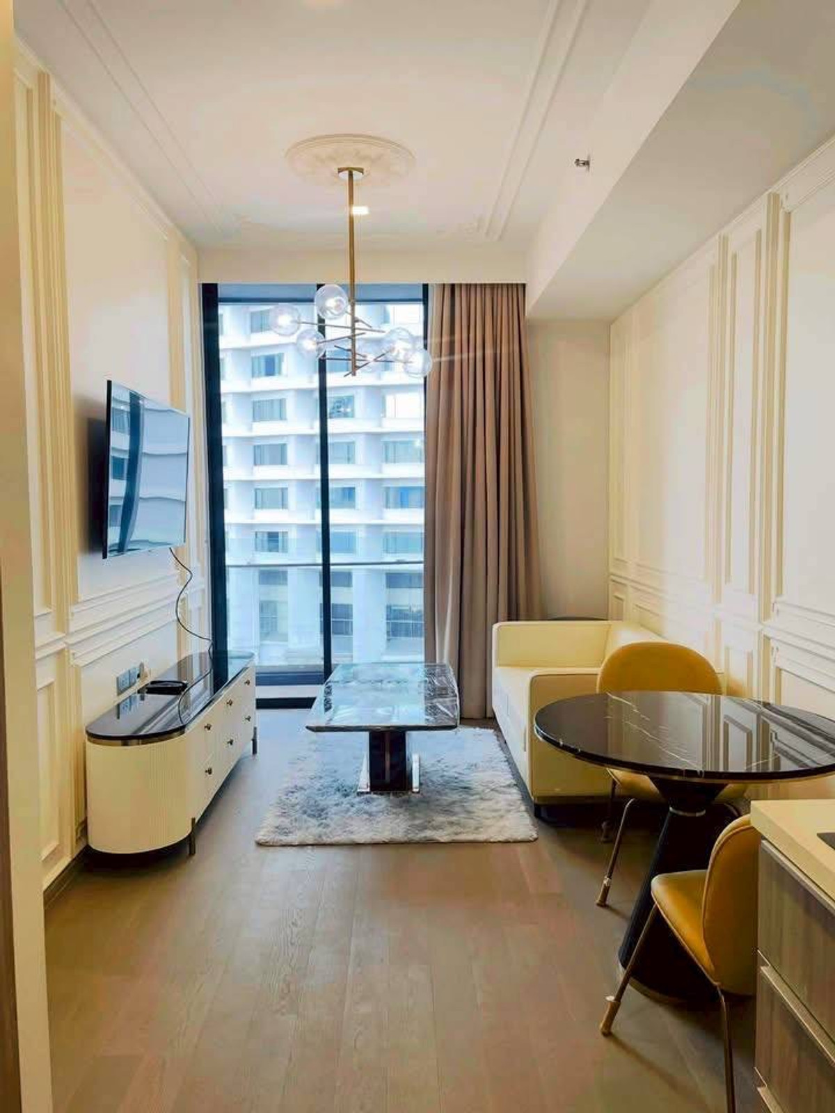 For RentCondoSukhumvit, Asoke, Thonglor : 🏙️ For rent Celes Asoke — luxury condo in the heart of Asoke, near MRT Sukhumvit and BTS Asoke.
