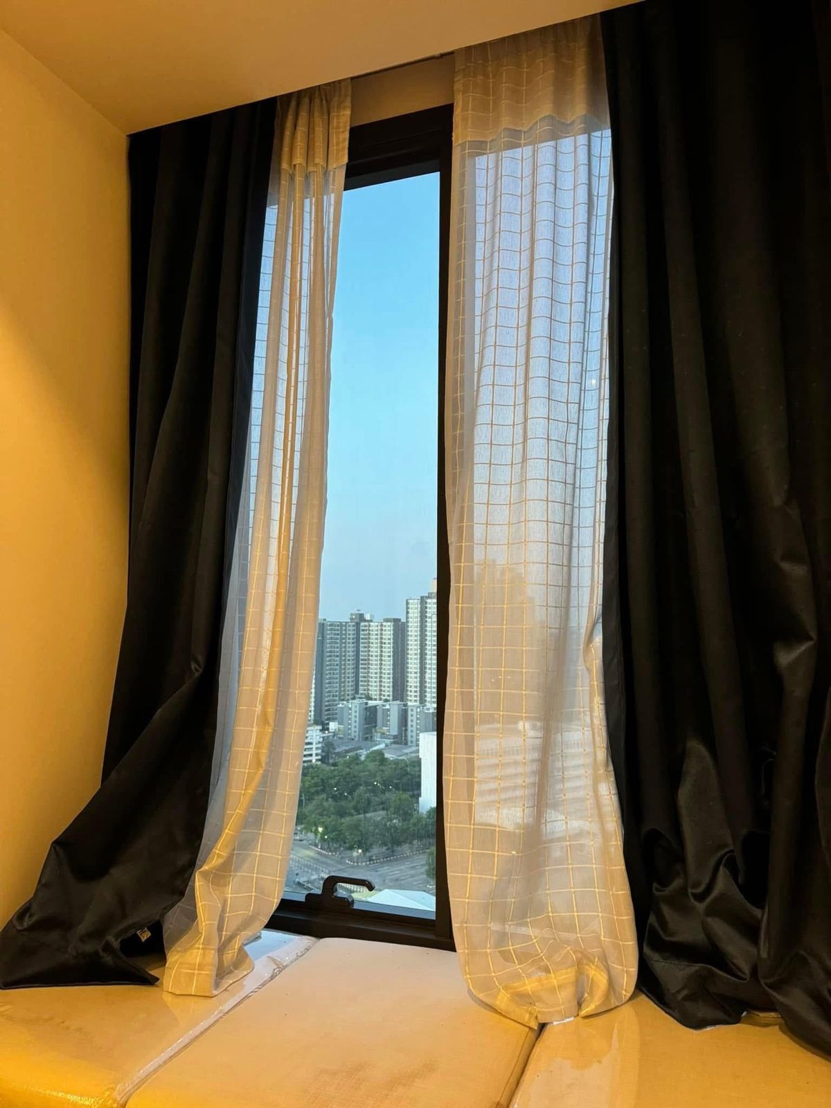 ให้เช่าคอนโดสะพานควาย จตุจักร : Pet Friendly ✅ 1 ห้องนอน 35.18 ตร. 20,000 บ. ! ห้องไปไวมาก รีบนัดชมนะคะ ( โทร 081-152-6154 Agent ) ชั้นสูง ใกล้ MRT / BTS หมอชิต 