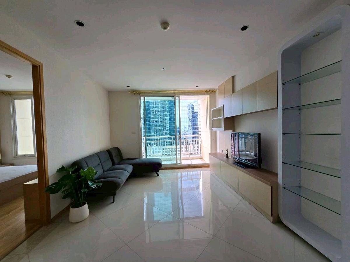 ให้เช่าคอนโดสาทร นราธิวาส : The Empire Place | 1 ห้องนอนให้เช่า ติดวอลเปเปอร์ใหม่ ไซต์ใหญ่ น่าอยู่ ทำเลดี ราคาดีมาก