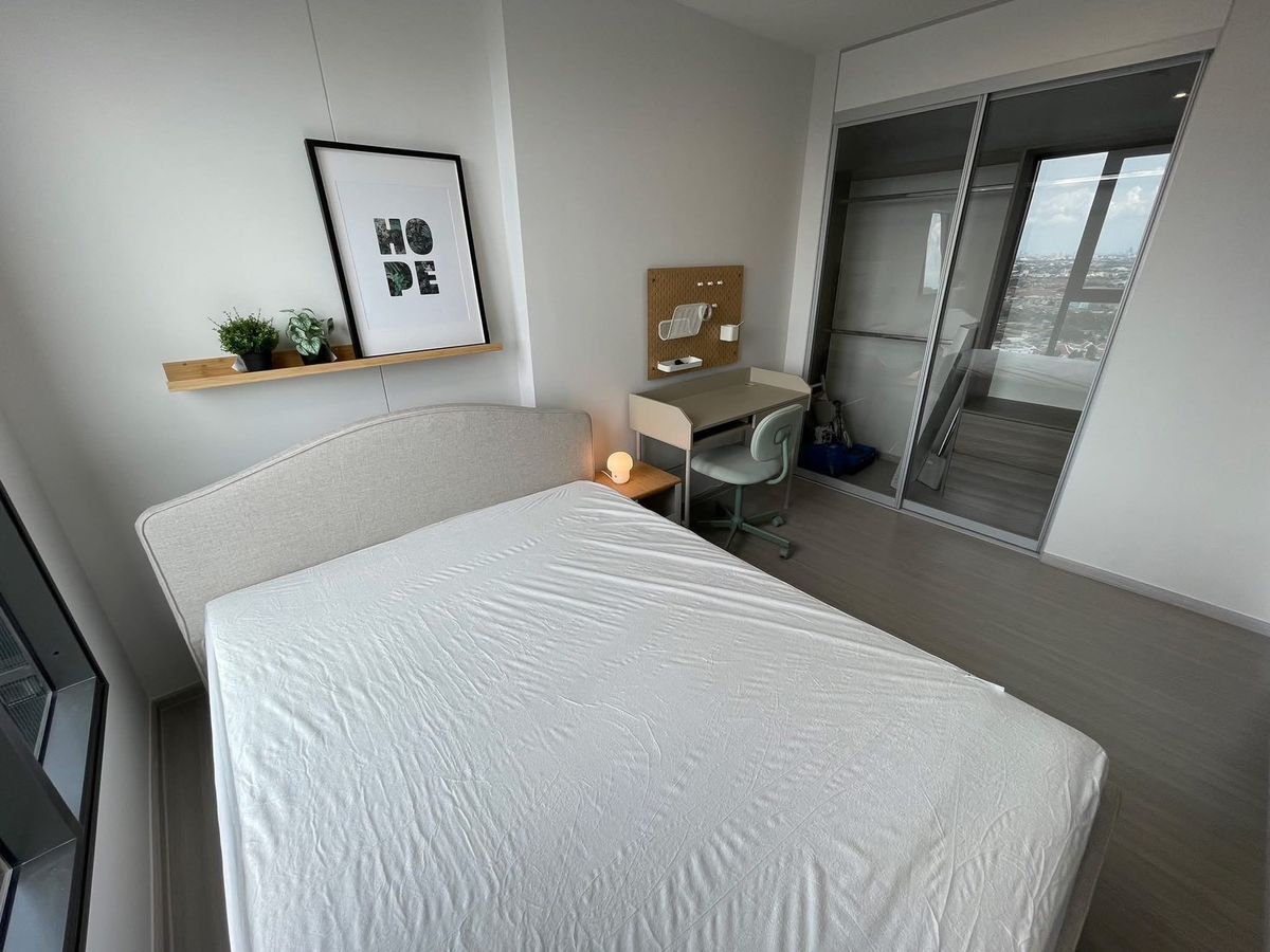 For RentCondoBang kae, Phetkasem : ★ The Parkland Phetkasem 56 ★ 31 sq m., 31st floor (1 bedroom, 1 bathroom), ★ next to MRT Phasi Charoen ★ near Seacon Bang Khae and Siam University ★ many amenities ★ complete electrical appliances ★