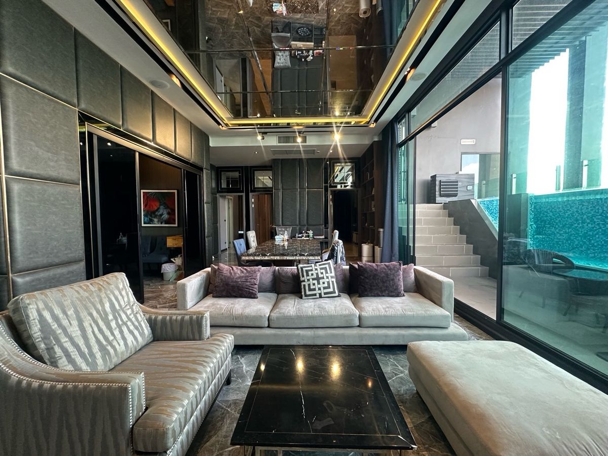 ให้เช่าคอนโดพระราม 9 เพชรบุรีตัดใหม่ RCA : Rental : The Capital Ekkamai-Thonglor • 3 Bedroom 4 Bathroom • Size : 175 S.qm • 25th Floor 
