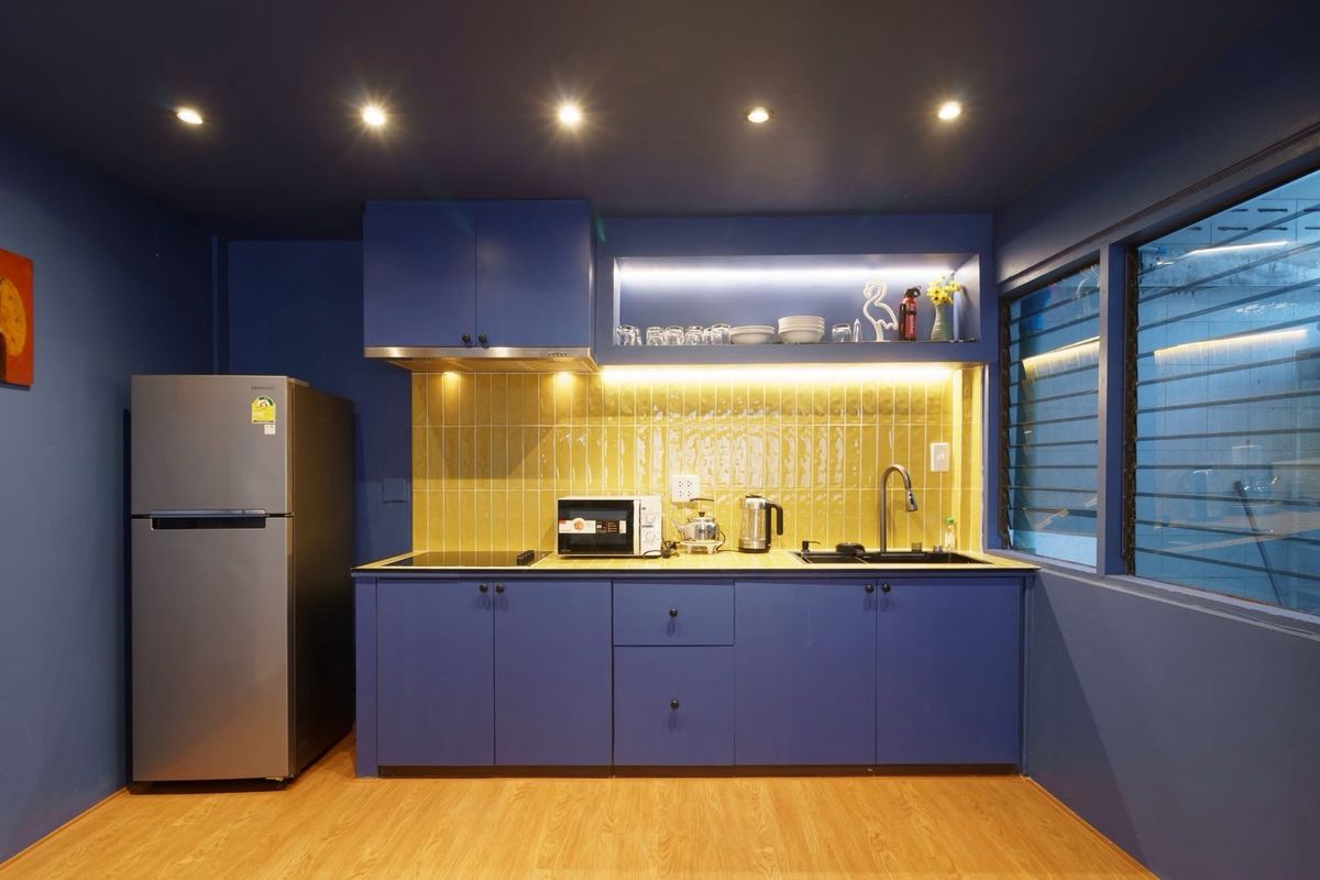 For RentTownhomeSukhumvit, Asoke, Thonglor : 📢👇 5-Story Single House in the Heart of Thonglor – Perfect for Home Office or Family Living, surrounded by
restaurants, cafes, and popular lifestyle spots.