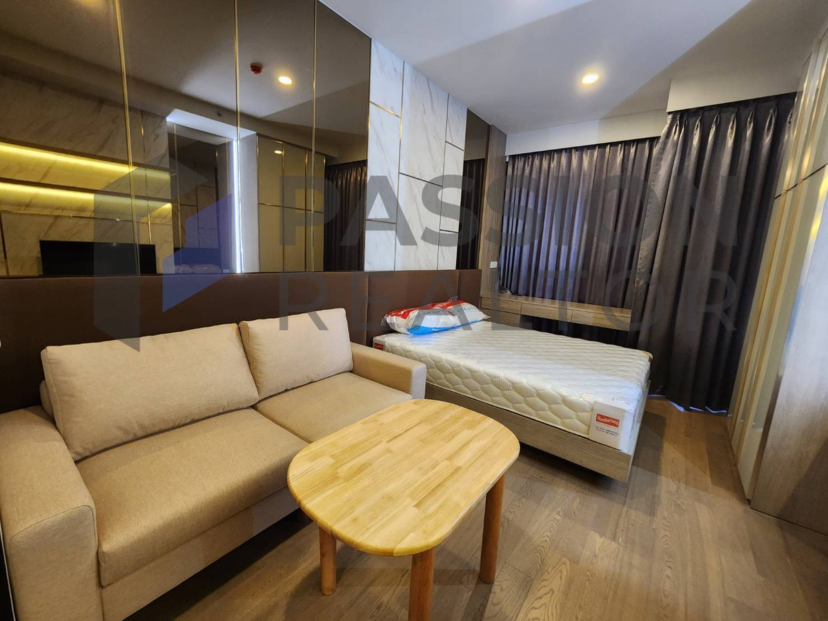 For RentCondoRatchathewi,Phayathai : Rent 🔥Park Origin Phayathai 🏢 1 bedroom, size 28 sq.m. 💰 Price 20,000 baht/month* Near BTS Phayathai connection Airport Link and BTS Victory Monument 350 meters