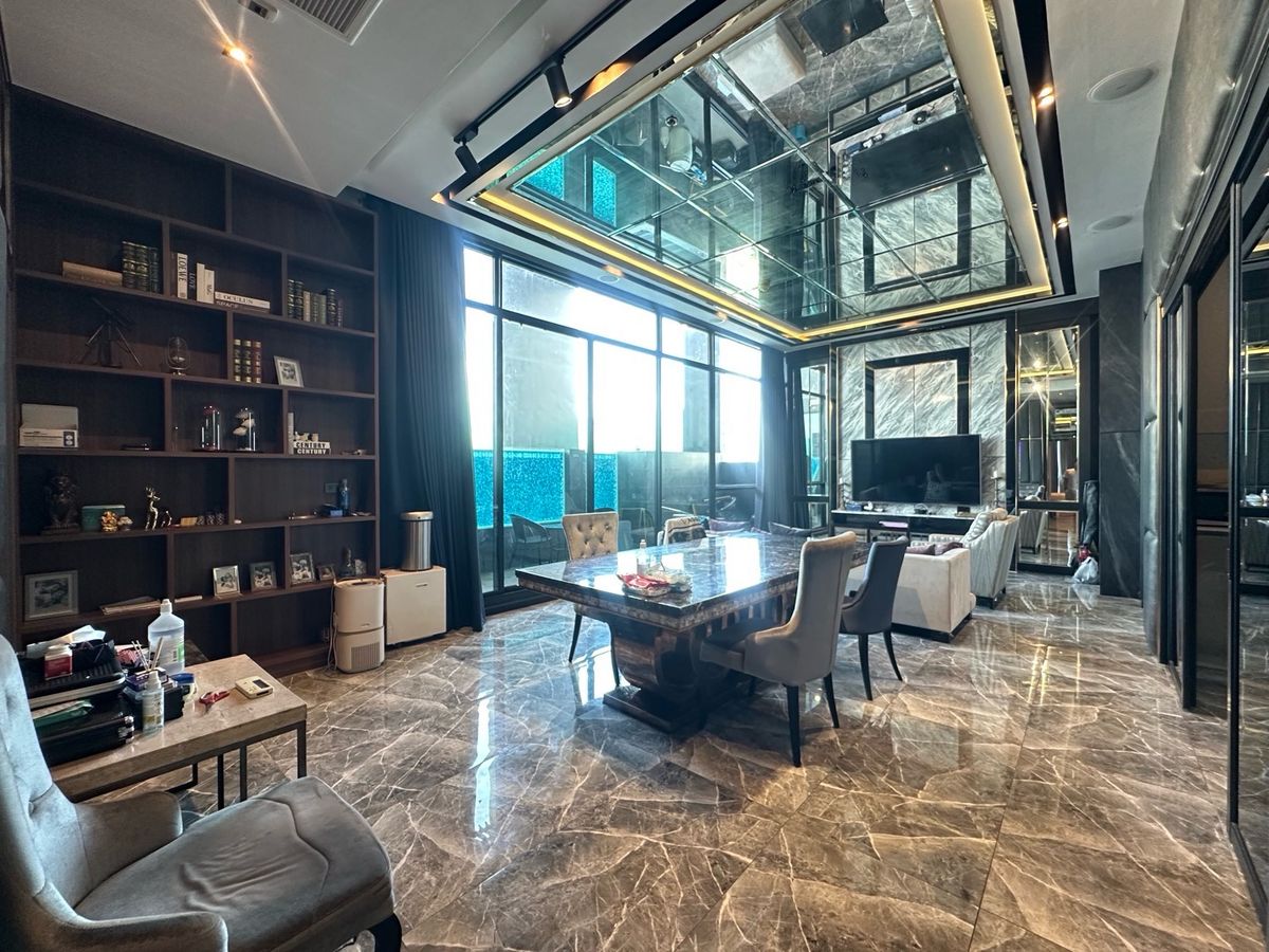 Rental : The Capital Ekkamai-Thonglor • 3 Bedroom 4 Bathroom • Size : 175 S.qm • 25th Floor Loading...