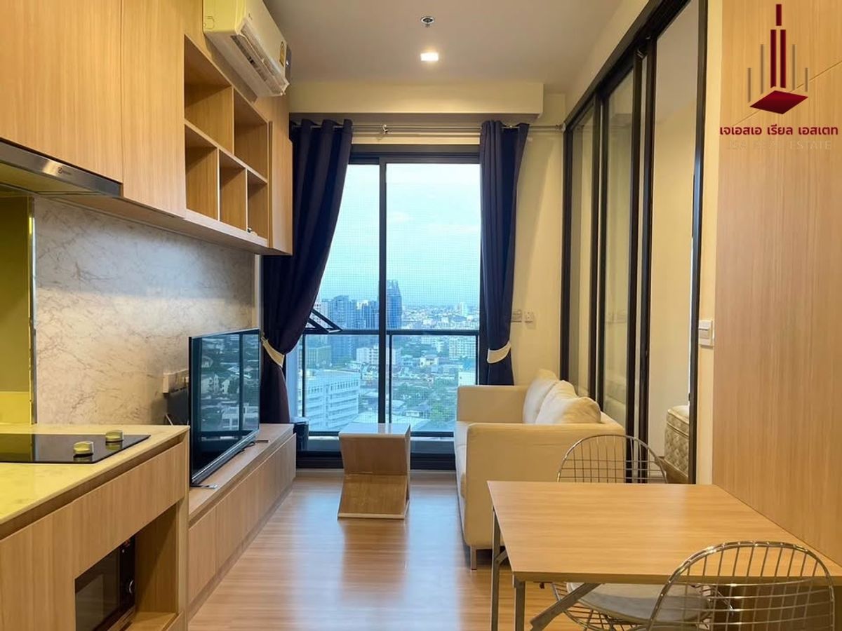 For RentCondoSapankwai,Jatujak : ✨ For Rent: M Jatujak Condo ✨ 💰 ONLY 20,000 THB/Month