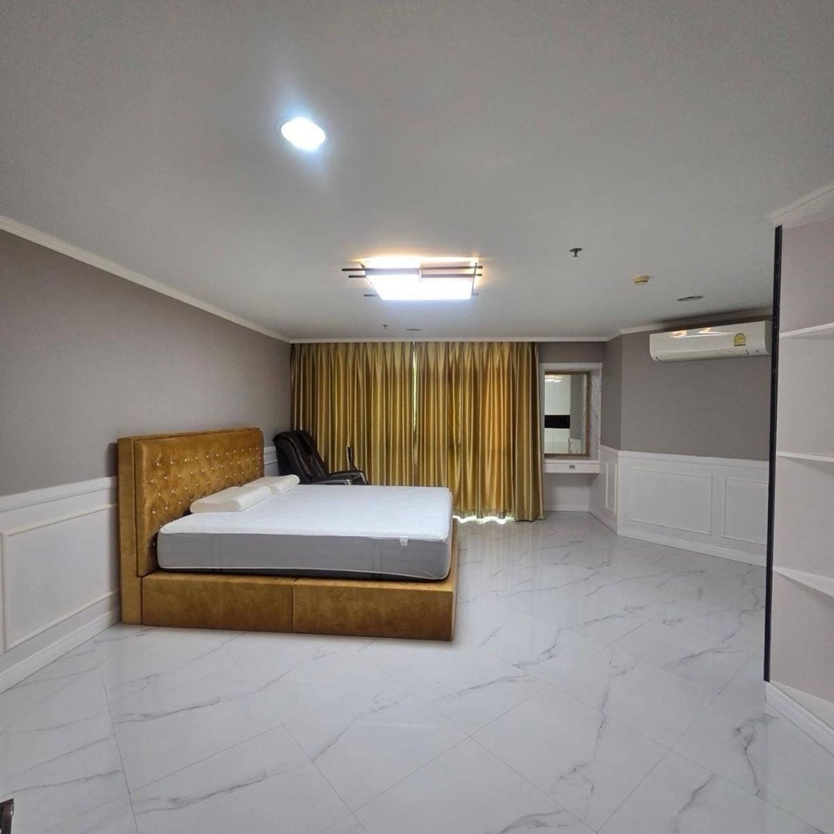 ขายคอนโดพระราม 9 เพชรบุรีตัดใหม่ RCA : ห้องหายาก! Duplex ในย่านเศรษฐกิจใหม่ พระราม 9 ที่รายล้อมด้วยห้างดัง ออฟฟิศ และสิ่งอำนวยความสะดวกครบครัน